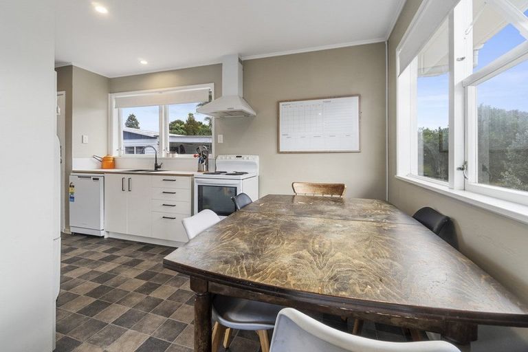 Photo of property in 79 Beeston Crescent, Manurewa, Auckland, 2102