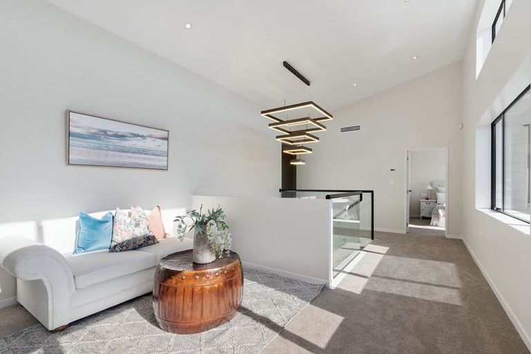 Photo of property in 32 Bounty Road, Long Bay, Auckland, 0630
