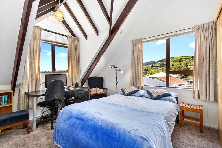 Photo of property in 1/268 Main Road, Tawa, Wellington, 5028