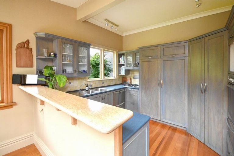 Photo of property in 1 Alison Crescent, Belleknowes, Dunedin, 9011