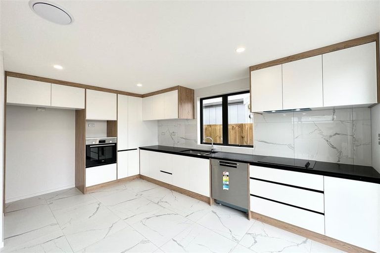 Photo of property in 13 Clayden Shuttleworth Street, Papakura, 2110