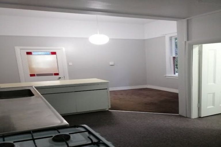 Photo of property in 13 Mortimer Terrace, Aro Valley, Wellington, 6021