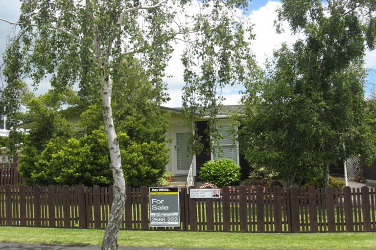 Photo of property in 3 Carbery Place, Manurewa, Auckland, 2102