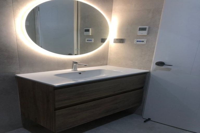 Photo of property in 42 Matahae Drive, Flat Bush, Auckland, 2019