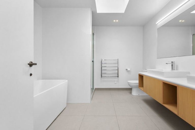 Photo of property in 7 Strowan Avenue, Fairfield, Hamilton, 3214