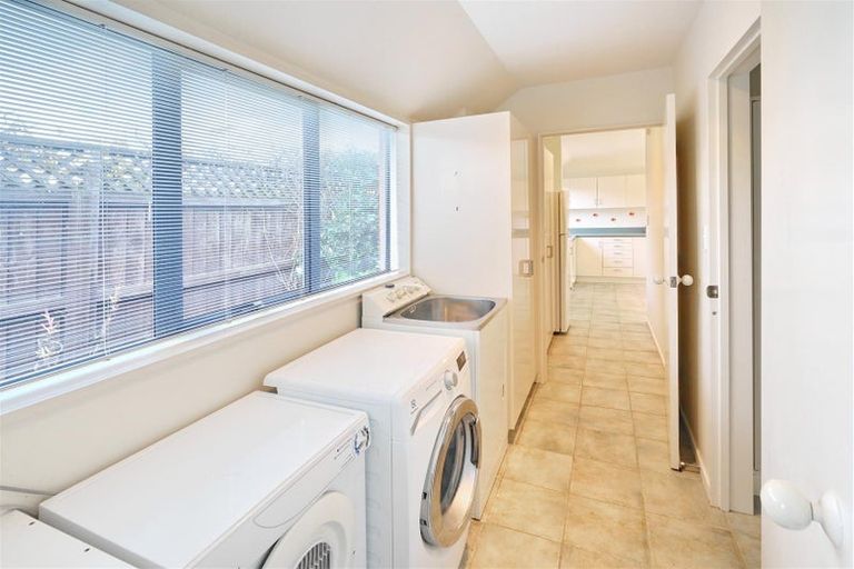 Photo of property in 6b Bradshaw Terrace, Riccarton, Christchurch, 8011