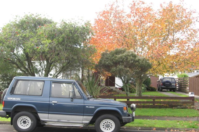 Photo of property in 19 Lyren Place, Half Moon Bay, Auckland, 2012