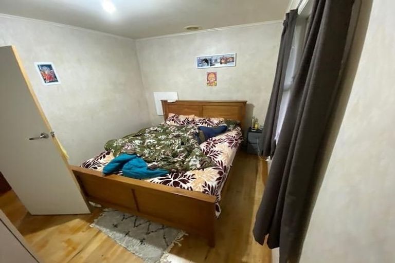 Photo of property in 13 Segedin Place, Glenfield, Auckland, 0629