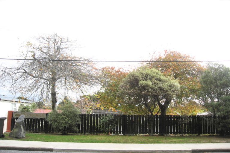 Photo of property in 103 Ruahine Street, Paraparaumu, 5032