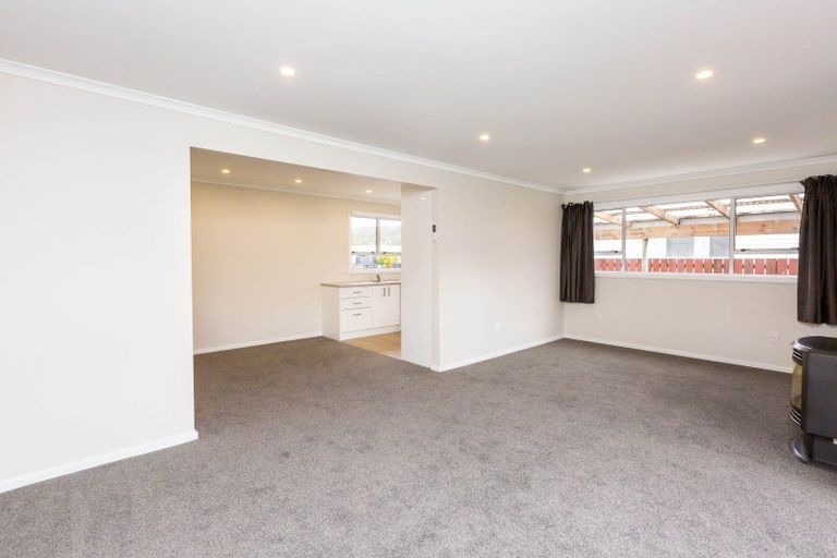 Photo of property in 14 Wimbledon Grove, Wainuiomata, Lower Hutt, 5014