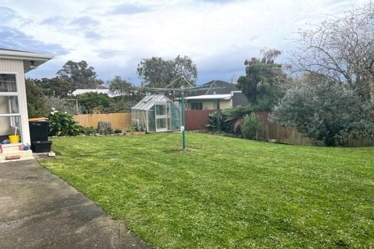 Photo of property in 24 Kent Crescent, Awapuni, Palmerston North, 4412