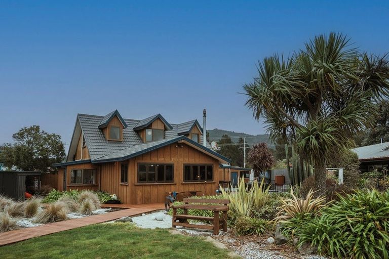 Photo of property in 196 Rarangi Beach Road, Rarangi, Blenheim, 7273