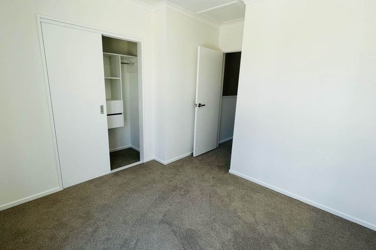 Photo of property in 8 Laurelia Place, Wiri, Auckland, 2104