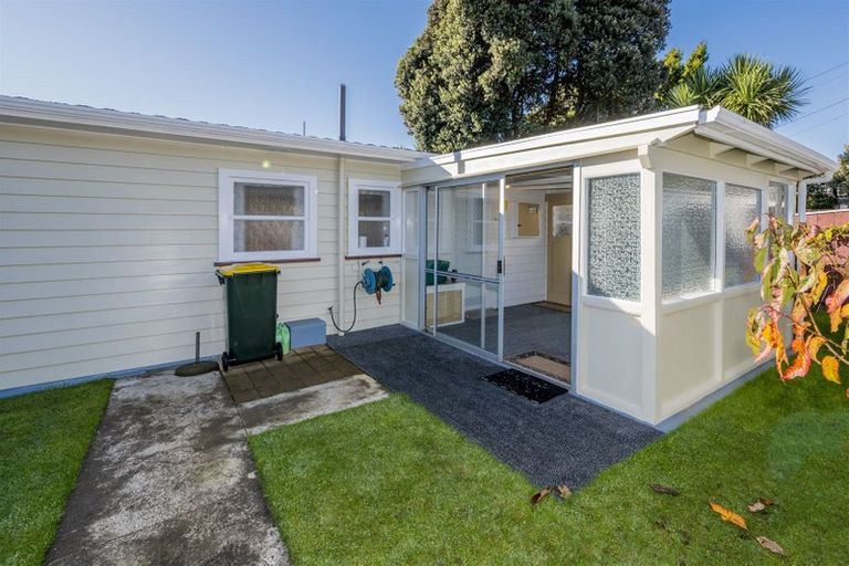 Photo of property in 23 Devon Street, Levin, 5510