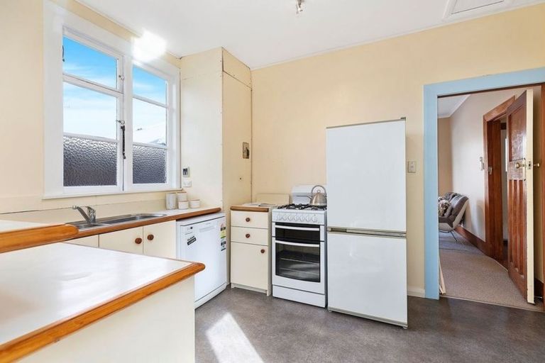 Photo of property in 17 Lonsdale Crescent, Rongotai, Wellington, 6022