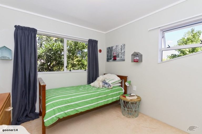 Photo of property in 22 Palmgreen Court, Stanmore Bay, Whangaparaoa, 0932
