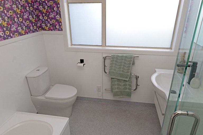 Photo of property in 11 Glenross Street, Glenross, Dunedin, 9011