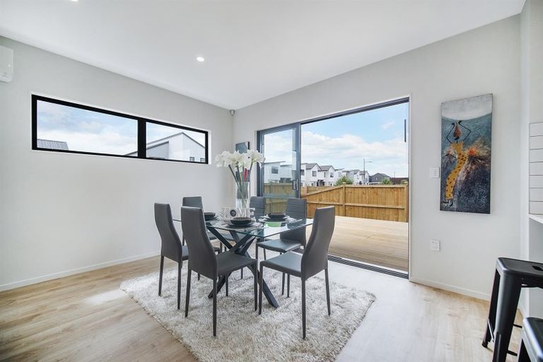 Photo of property in 32 Kairakau Street, Papakura, 2110