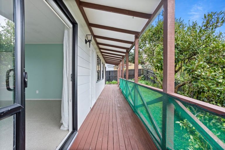 Photo of property in 60a Solar Road, Glen Eden, Auckland, 0602