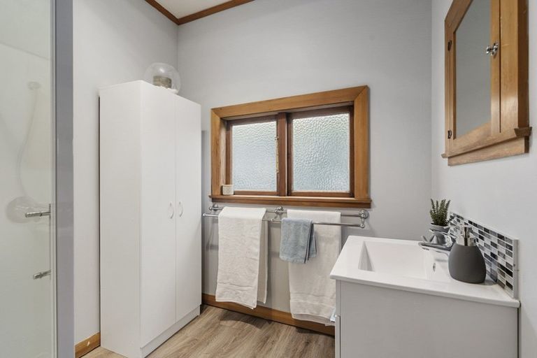 Photo of property in 20 Perrin Place, Kelvin Grove, Palmerston North, 4414