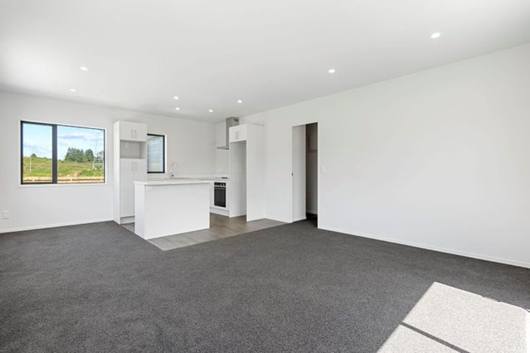 Photo of property in 16 Guy King Place, Huntly, 3700