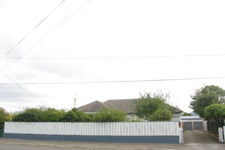 Photo of property in 15 Henry Street, Ebdentown, Upper Hutt, 5018