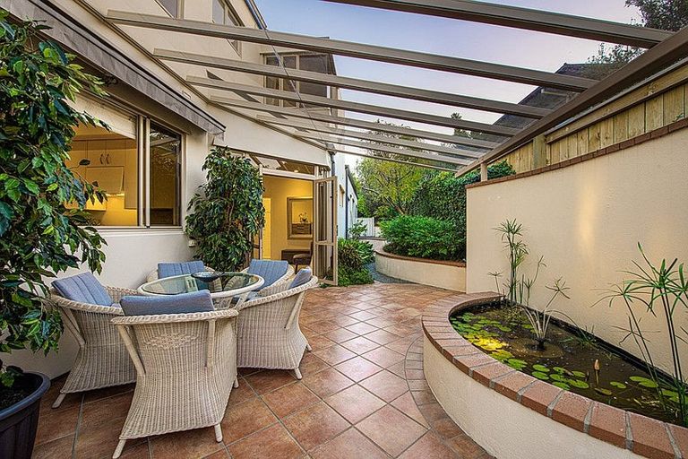 Photo of property in 3/284 Lake Road, Hauraki, Auckland, 0622