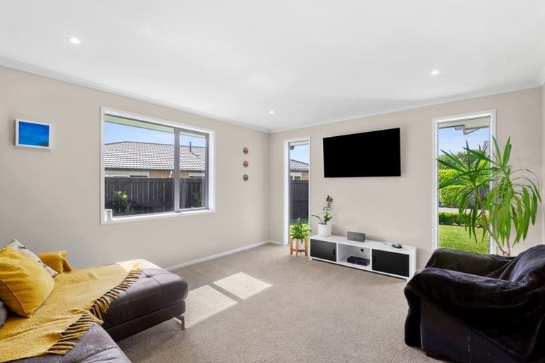 Photo of property in 26 Fernbrook Drive, Hurworth, New Plymouth, 4310
