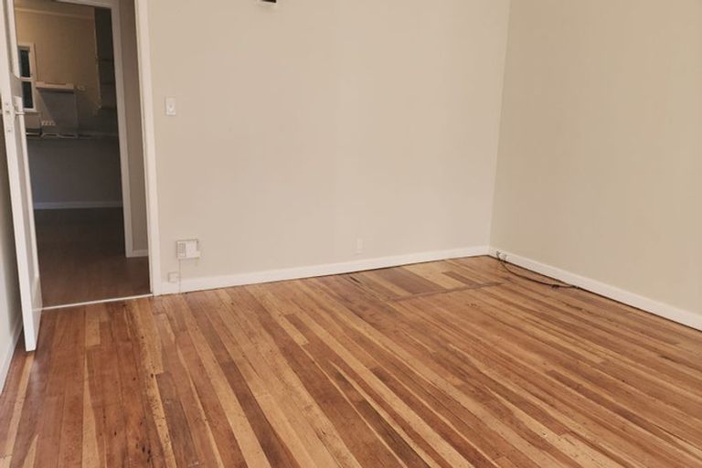 Photo of property in 16 Lindum Terrace, Roseneath, Wellington, 6011