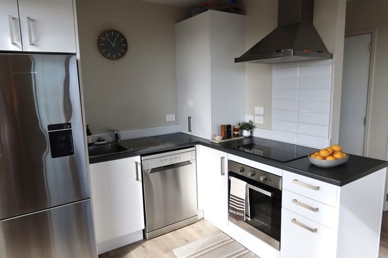 Photo of property in 3/22 Kerewhenua Crescent, Hobsonville, 0616