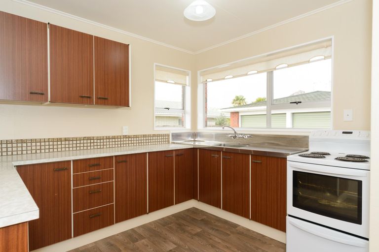 Photo of property in 21 Pencarrow Street, Highbury, Palmerston North, 4412