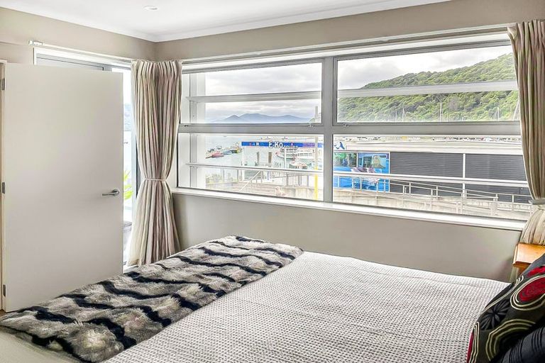 Photo of property in Oxleys Rock Apartments, 205/6 London Quay, Picton, 7220
