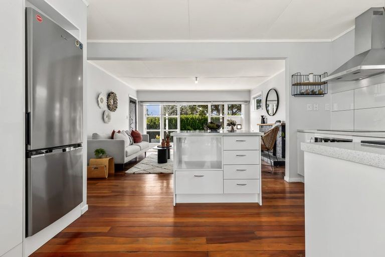 Photo of property in 2 Coleman Street, Paraparaumu, 5032