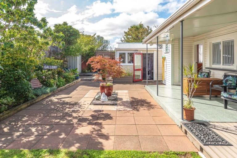Photo of property in 102 Gonville Avenue, Gonville, Whanganui, 4501