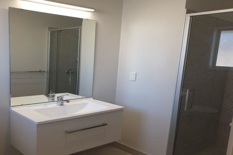 Photo of property in 54 Harbour Crest Drive, Waiuku, 2123