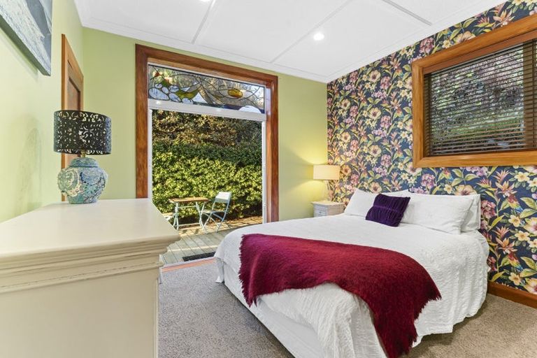 Photo of property in 42 Octavius Place, New Plymouth, 4312