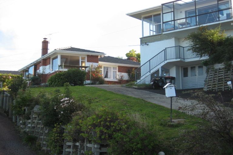 Photo of property in 18 Seaview Terrace, Kew, Dunedin, 9012