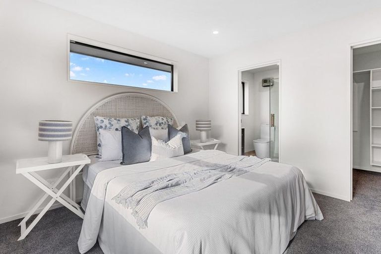 Photo of property in 24 Cousins Street, Woodend, 7691