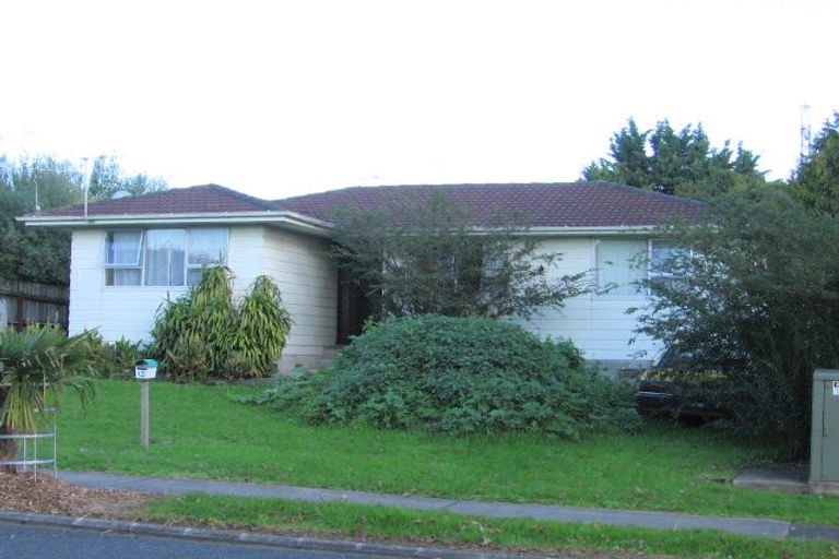 Photo of property in 13 Zelda Avenue, Clover Park, Auckland, 2023