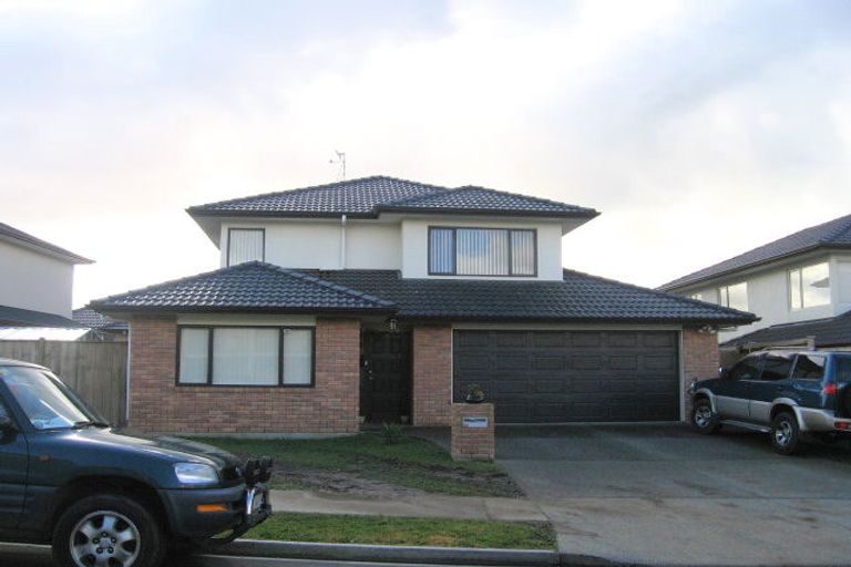 Photo of property in 20 Speyside Crescent, Flat Bush, Auckland, 2016