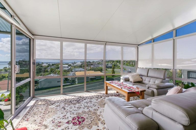 Photo of property in 92a Tiri Road, Manly, Whangaparaoa, 0930