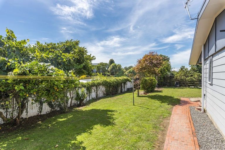 Photo of property in 77b Eatwell Avenue, Paraparaumu Beach, Paraparaumu, 5032