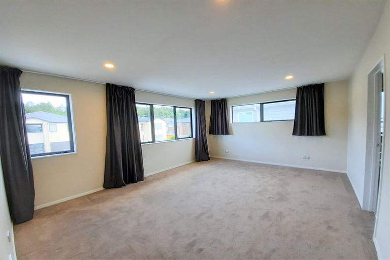 Photo of property in 11 Drumbuoy Drive, Flat Bush, Auckland, 2019