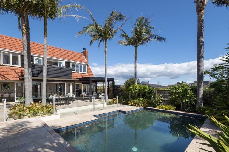 Photo of property in 14 Lynton Road, Bucklands Beach, Auckland, 2012