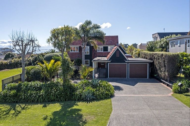 Photo of property in 14 Lynton Road, Bucklands Beach, Auckland, 2012