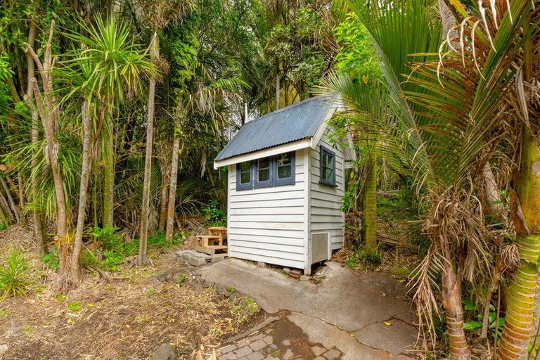 Photo of property in 209 Motutara Road, Muriwai, Waimauku, 0881