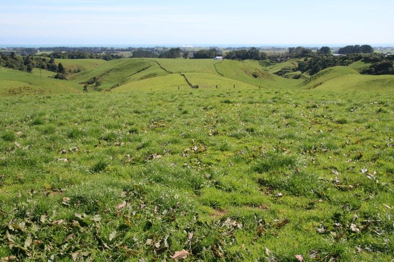 Photo of property in 888a Otaraoa Road, Tikorangi, Waitara, 4383