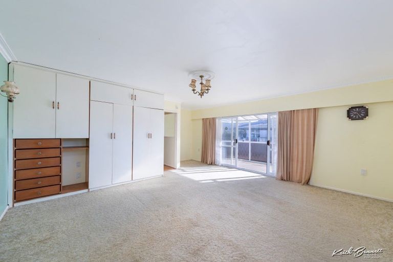 Photo of property in 51 Holyoake Crescent, Avalon, Lower Hutt, 5011