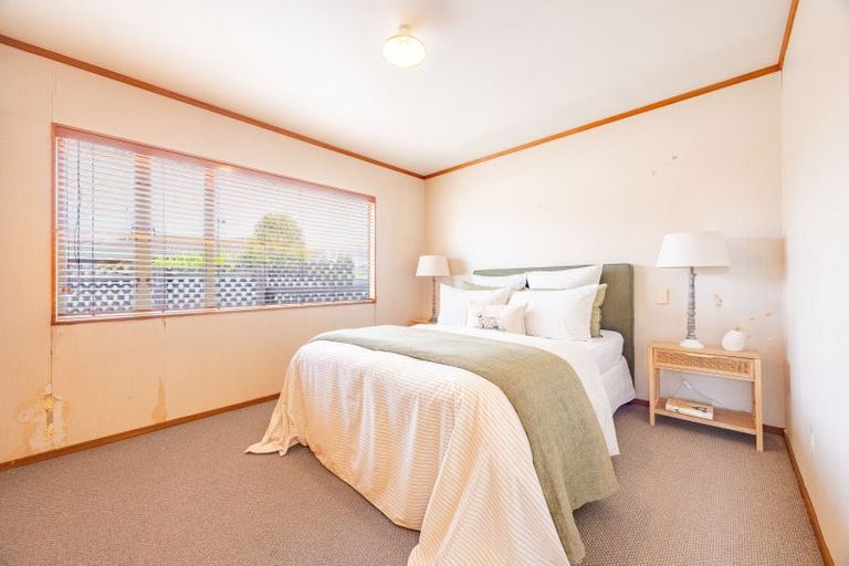 Photo of property in 2/411 Eastbourne Street East, Hastings, 4122