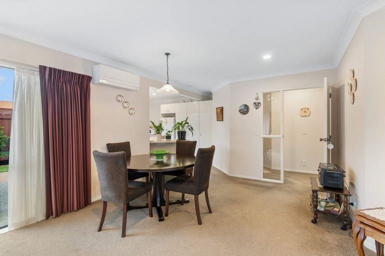 Photo of property in 2/16 Travers Place, Northpark, Auckland, 2013
